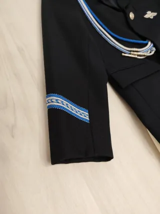 Traje de comunión negro y blanco