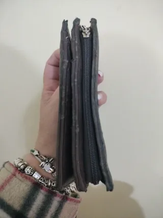 Portafoglio Guess marrone e nero