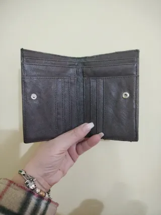 Portafoglio Guess marrone e nero