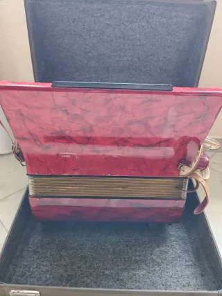 Acordeón Hohner Verdi I Burdeos