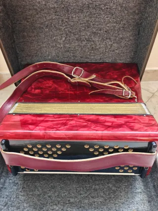 Acordeón Hohner Verdi I Burdeos