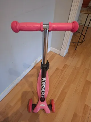 Patinete 3 Ruedas Rosa KINSKATE