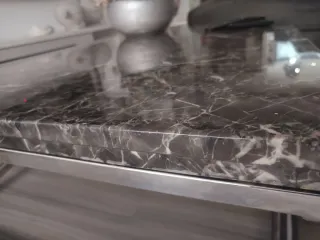 Mesa de centro de mármol gris y blanco