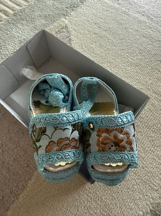 Zapatos de fallera para niña (espardeñas)