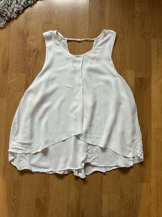 Top blanco sin mangas bershka