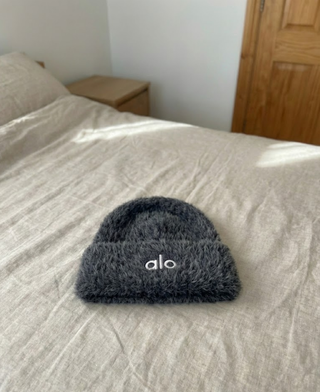 Gorro Alo gris oscuro