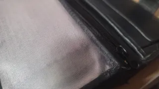 Cartera de piel negra básica