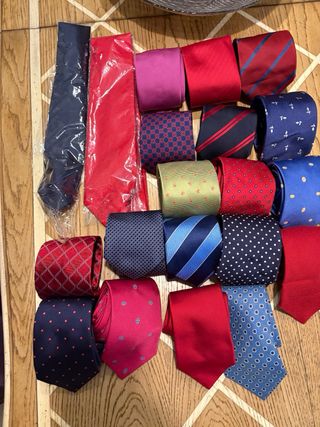 Lotes de corbatas Lester y Olimpo y otras Marcas
