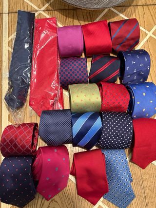 Lotes de corbatas Lester y Olimpo y otras Marcas