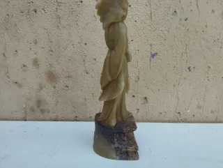 Antica scultura statuina geisha pietra saponaria