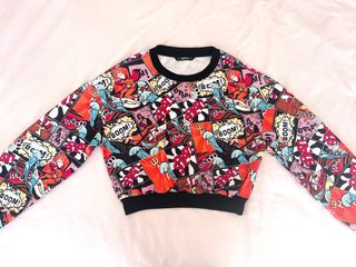 Sudadera corta SHEIN cómic