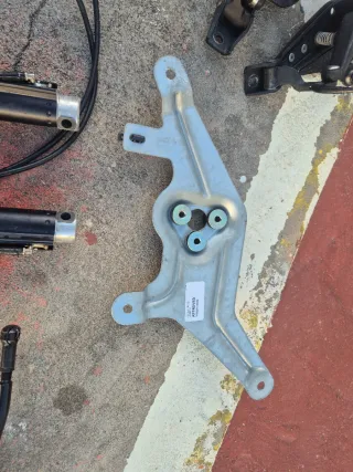 Motores capota Audi A3 2012