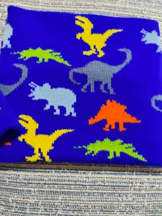 Set cappello e scaldacollo bimbo dinosauri