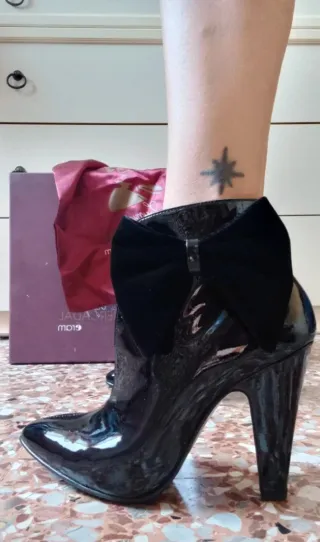 Stivaletti Donna Vera Pelle di Vernice Nera Tg 38