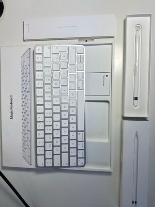 iPad + Apple Pencil + Magic Keyboard