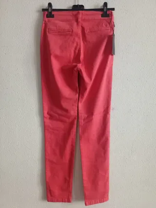 Pantalón "POLO CLUB ". Talla 36.Coral