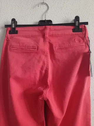 Pantalón "POLO CLUB ". Talla 36.Coral