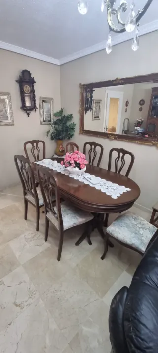 Mesa comedor extensible + 6 sillas tapizadas