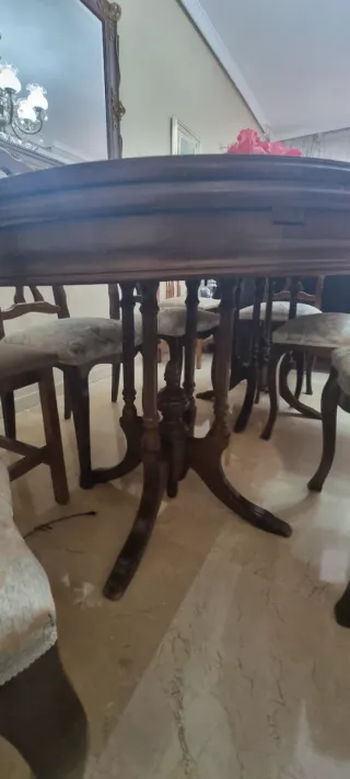 Mesa comedor extensible + 6 sillas tapizadas