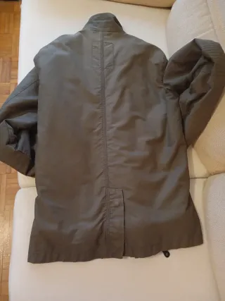 Abrigo Desigual verde militar