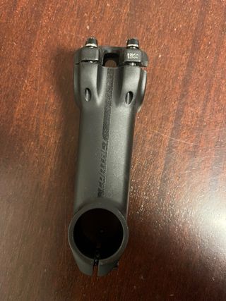 Manillar (420mm) y potencia (100m) Giant Contact