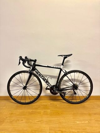 Bicicleta carretera FOCUS CAYO CARBONO T-M