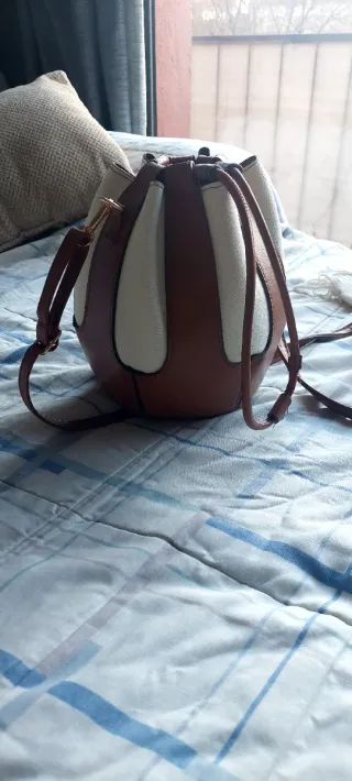 Bolso Balon Beige y Marrón