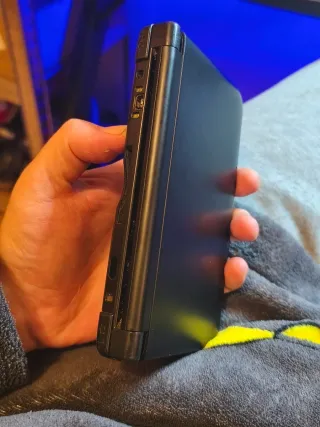 Nintendo 3DS XL Nera con caricatore e stilo