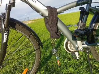 Bicicleta super equipada y suspensión delantera