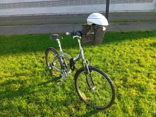 Bicicleta super equipada y suspensión delantera