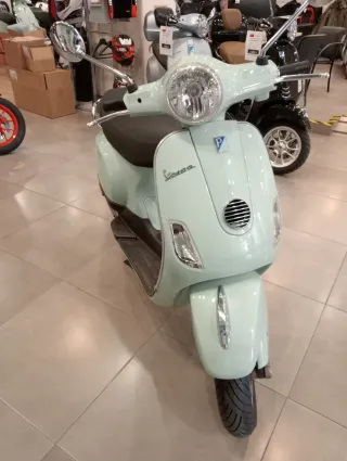 Vespa LX 50 2T Scooter