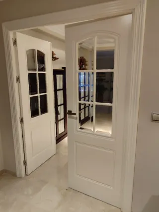 Puertas blancas con cristal