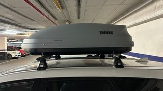 Cofre Thule y Barras Cruz