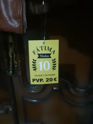 Chaqueta de cuero y pelo marrón