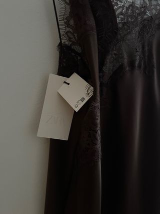 Vestido marrón con encaje, lenceria