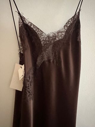 Vestido marrón con encaje, lenceria