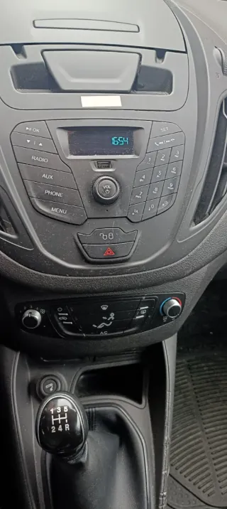 Ford Transit Courier 2018 – Gasolina – Buen estado