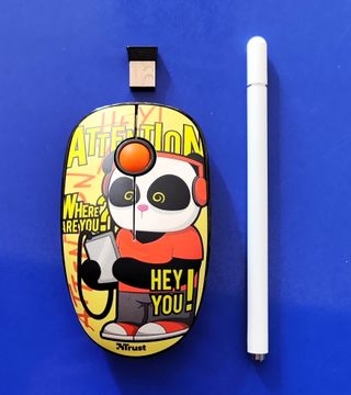 Ordenador-Tablet Lenovo. Regalo ratón y pencil.