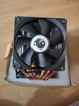 Disipador CPU con ventilador y tubos de cobre