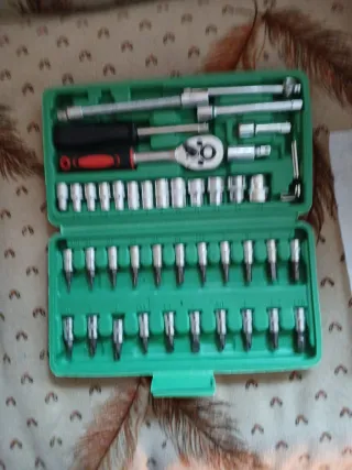 Juego de llaves de vaso 46 piezas