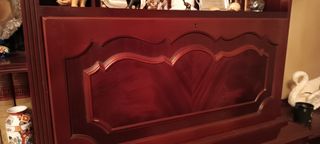 Mueble de salón de madera oscura Un mueble grármol