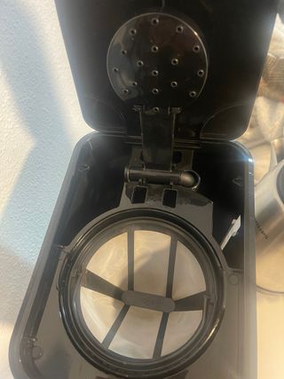 Cafetera Cecotec Negra y Plateada