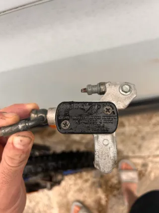 Horquilla y rueda delantera cross