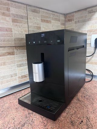 Cafetera superautomática Cecotec Creamat Compact