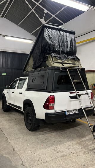 Toyota Hilux 2019 camper