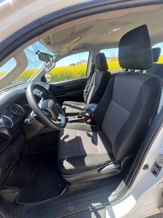 Toyota Hilux 2019 camper