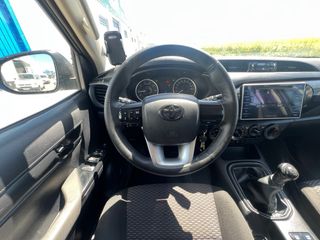 Toyota Hilux 2019 camper