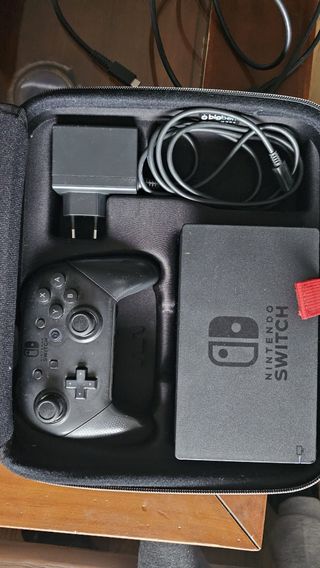 Nintendo Switch + Accessori + Gioco