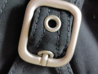 Falda negra Adolfo Domínguez