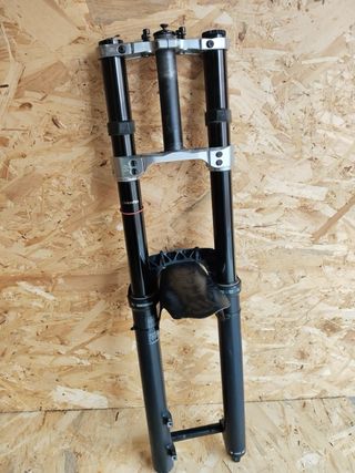 Horquilla bici doble pletina 180 rockshox + rueda
